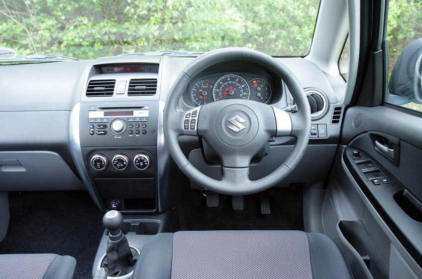 Сузуки sx4 2008 салон