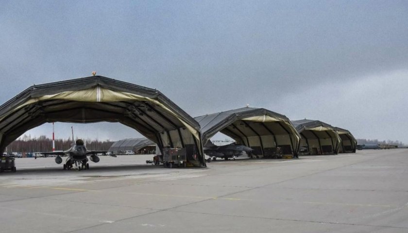 Авиабаза Зокняй Литва