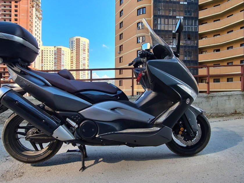 Максискутер yamaha tmax