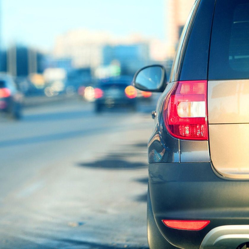 Обочина городской дороги