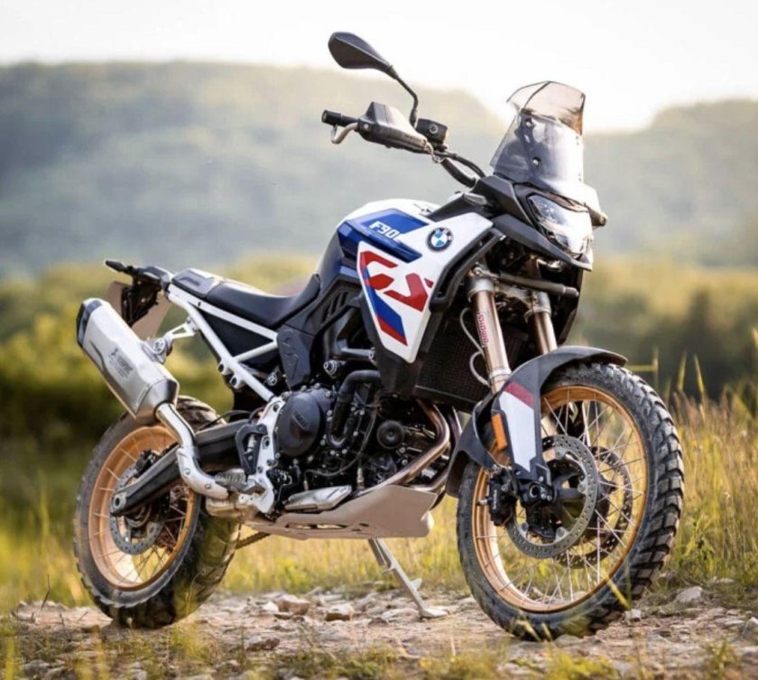 BMW f900gs