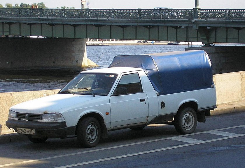 Москвич 2335