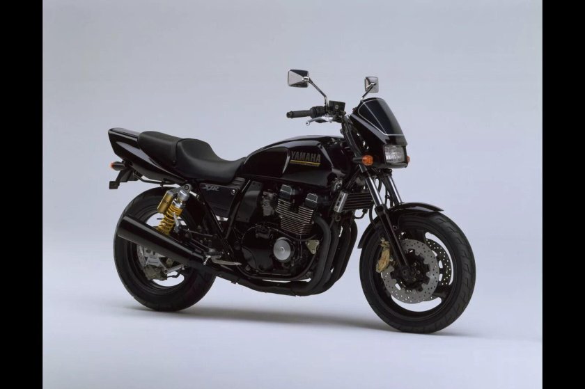 Yamaha XJR 400
