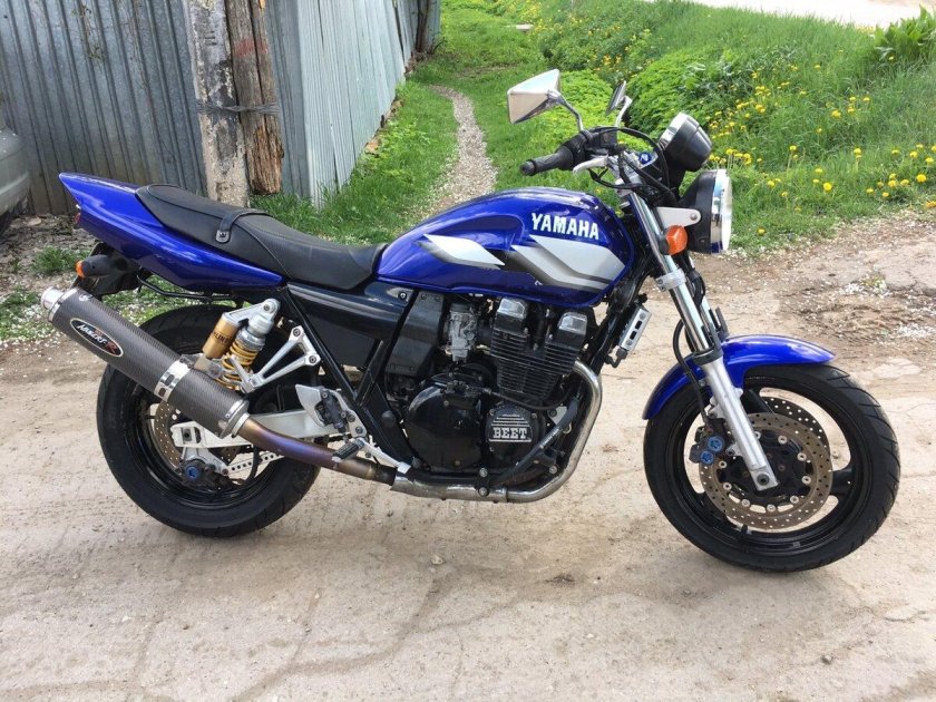 XJR 400