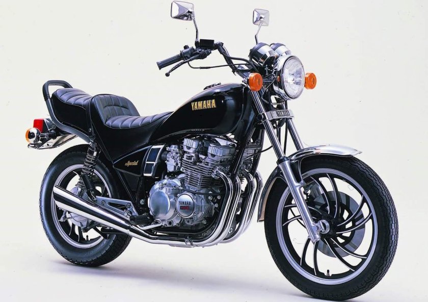 Yamaha XJ 400