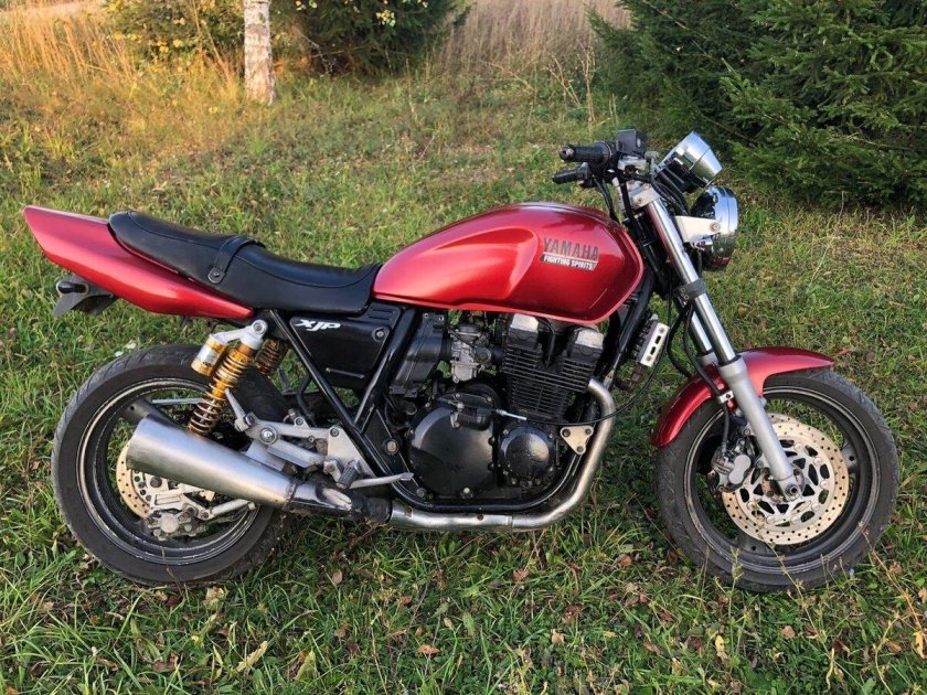 XJR 400