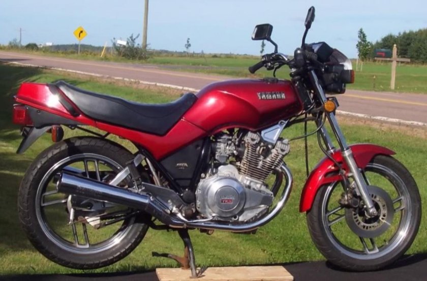 Yamaha XJ 400