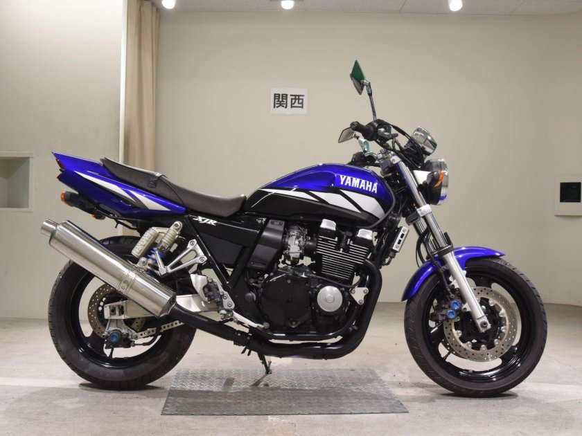 Yamaha XJR 400