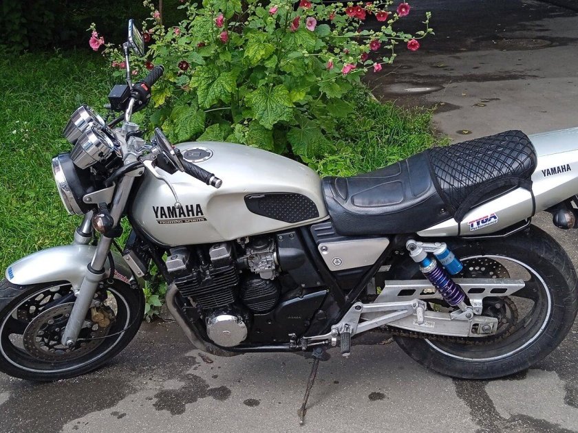 Yamaha xjr 400 r