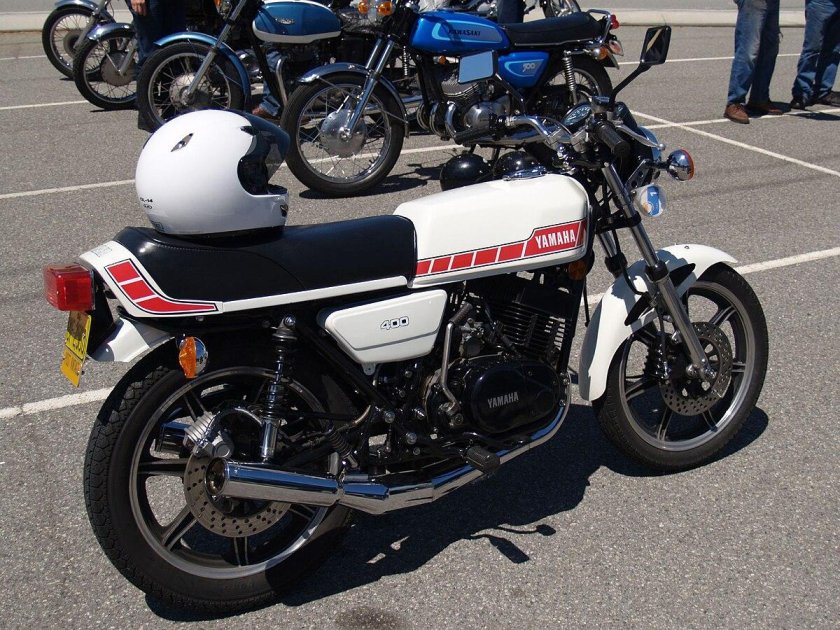 Yamaha rd400