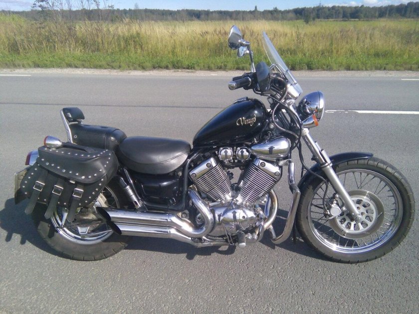 Yamaha XV 400 Virago