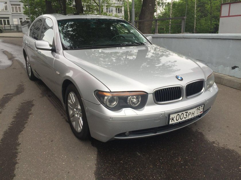 BMW 7 2001