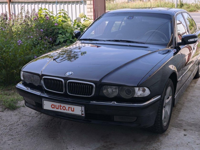 Бмв 7 серии 1999