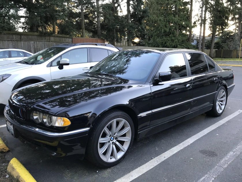BMW 7 2001