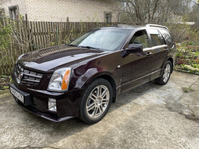 Cadillac SRX 1