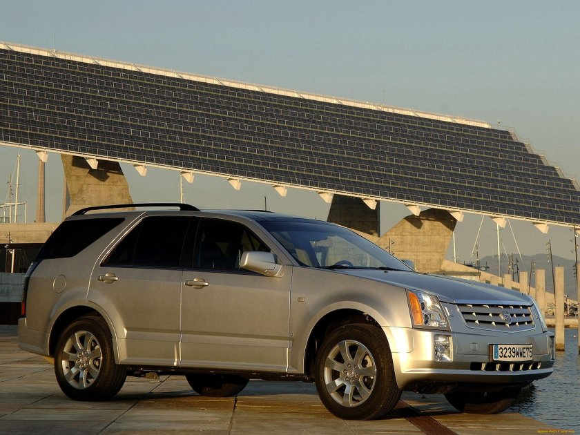 Cadillac SRX 2004