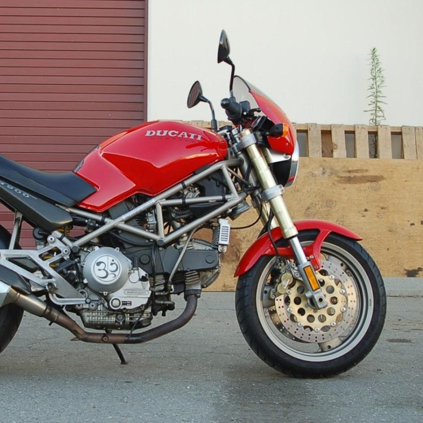 Ducati Monster 900