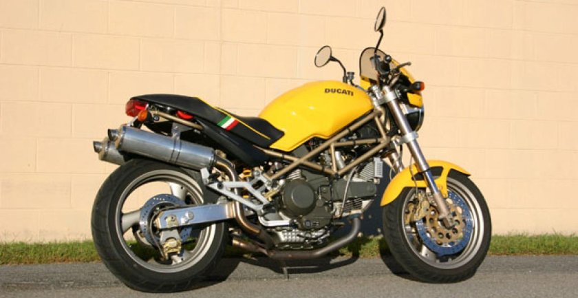 Ducati Monster 900