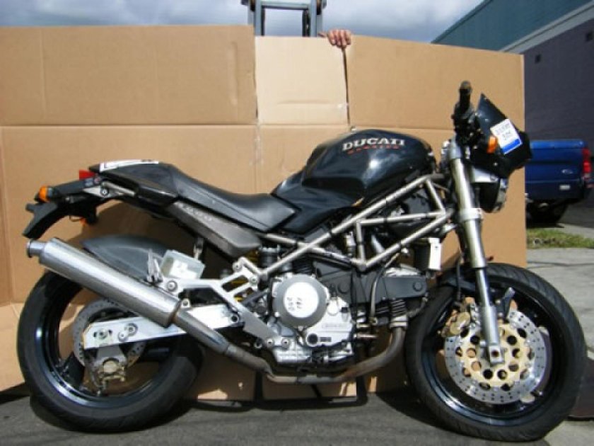 Ducati Monster 900