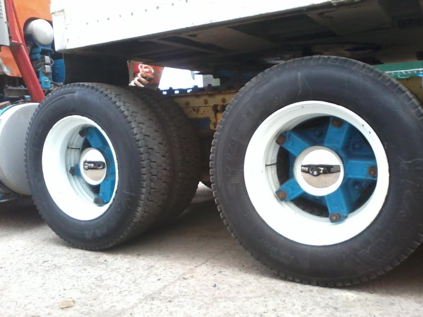 Колпаки на КАМАЗ r20