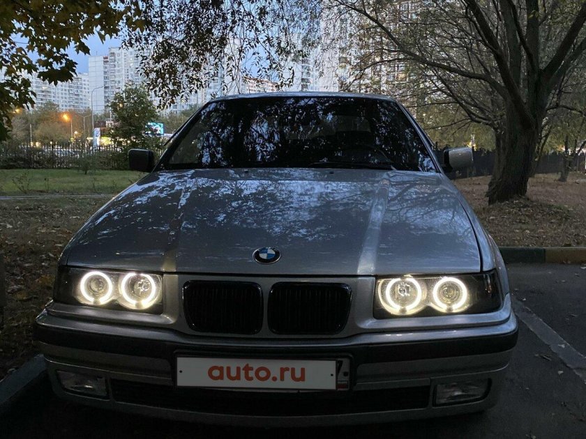 BMW 5 e34 HELLA Black