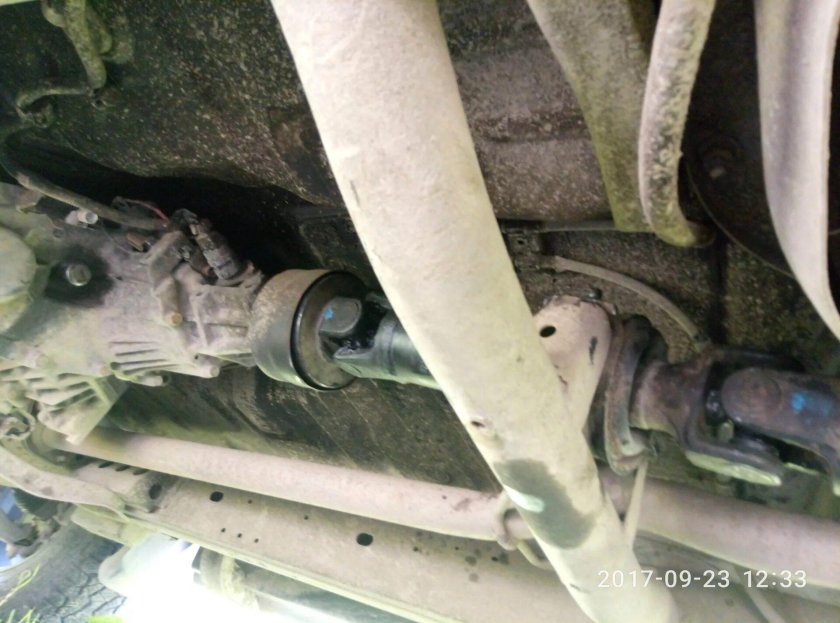 Кардан передний Митсубиси л200