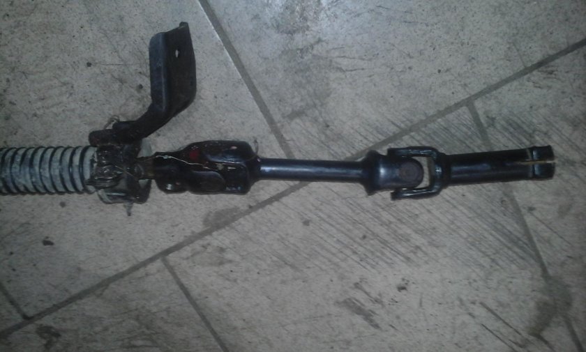Рулевой кардан л200