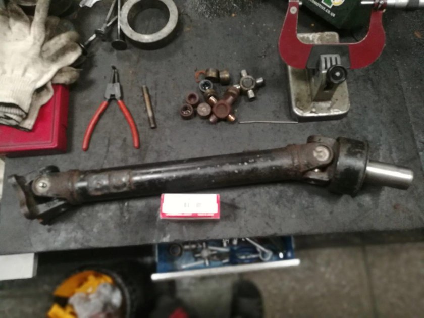 Кардан передний Митсубиси л200