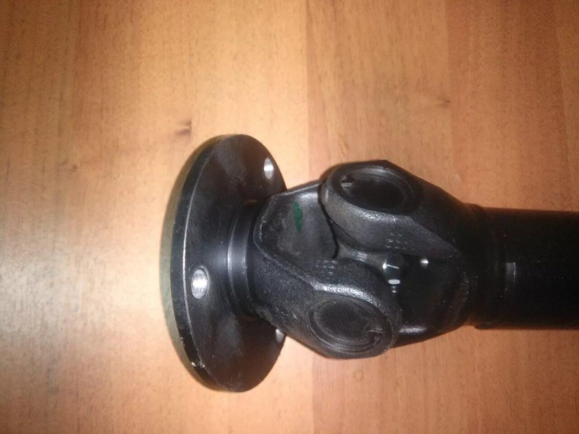 Передний кардан л200