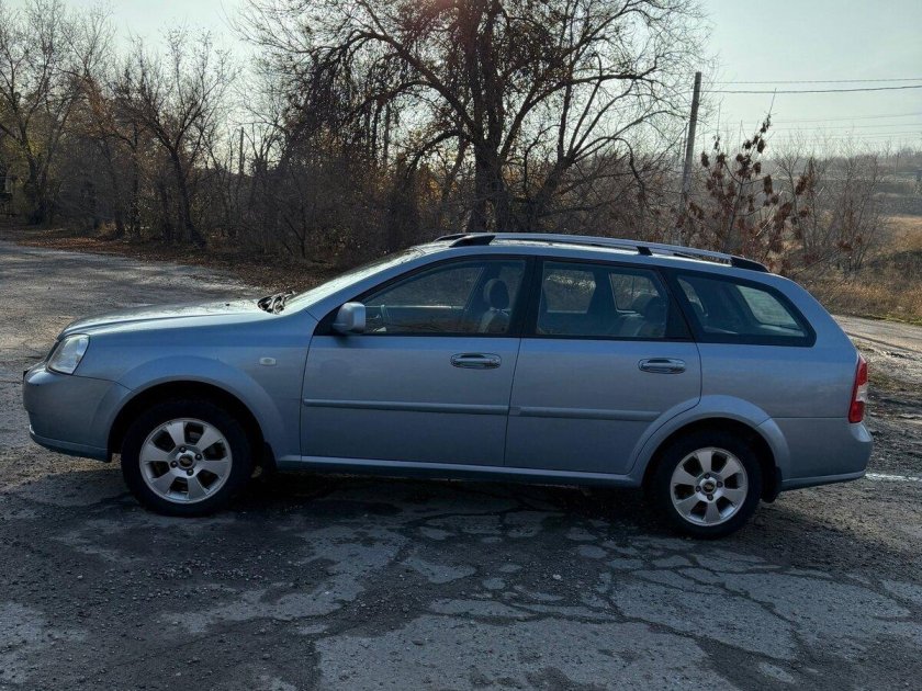 Chevrolet lacetti 2011