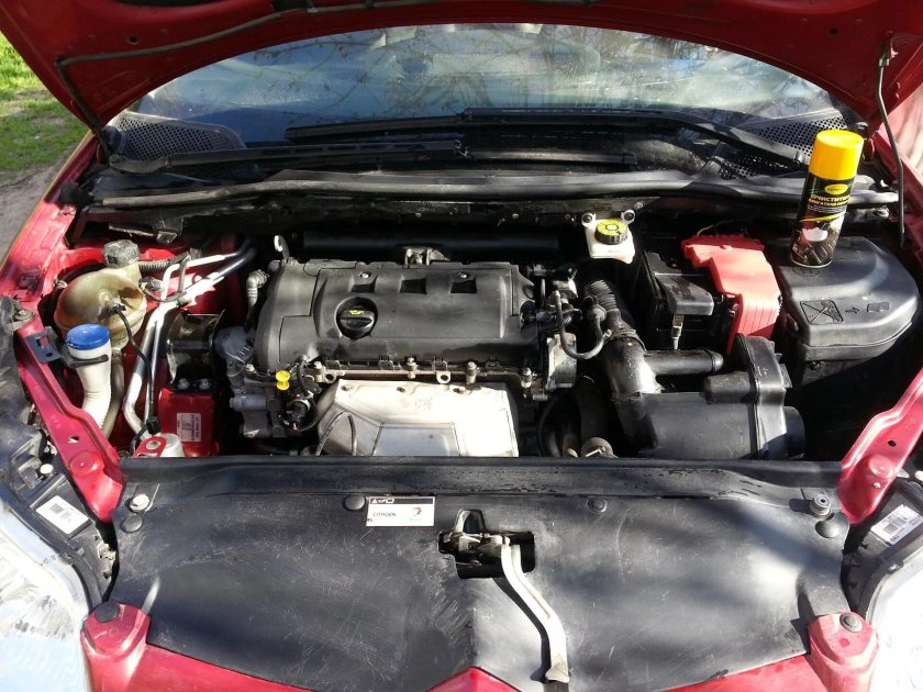 Подкапотка Ситроен с4