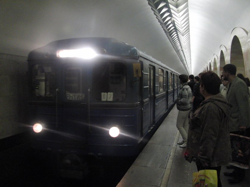 Станция метро Кузнецкий мост