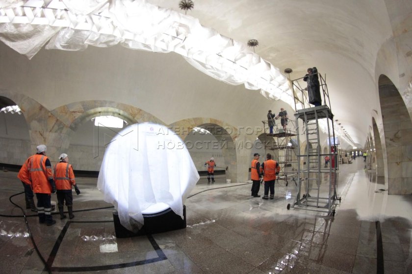 Кузнецкий мост метро