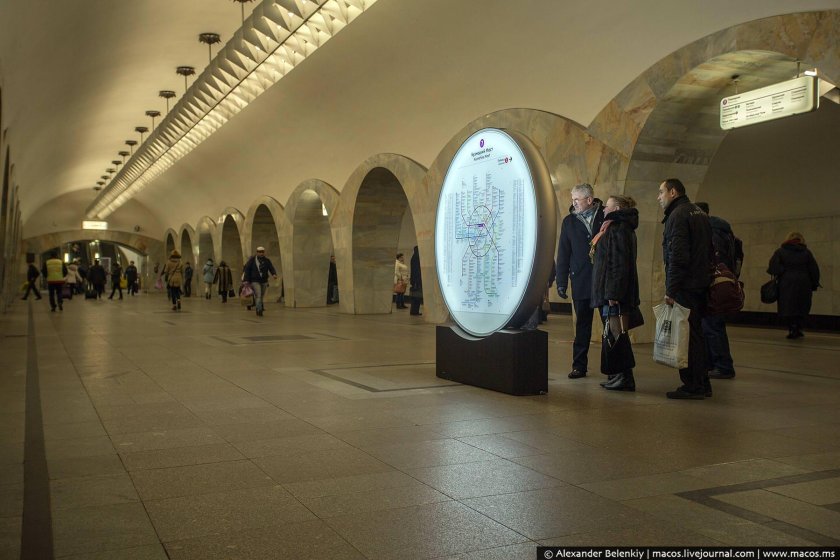 Станция метро Кузнецкий мост