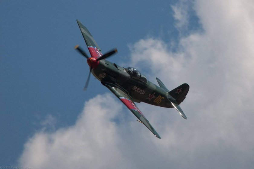 Самолет як 9