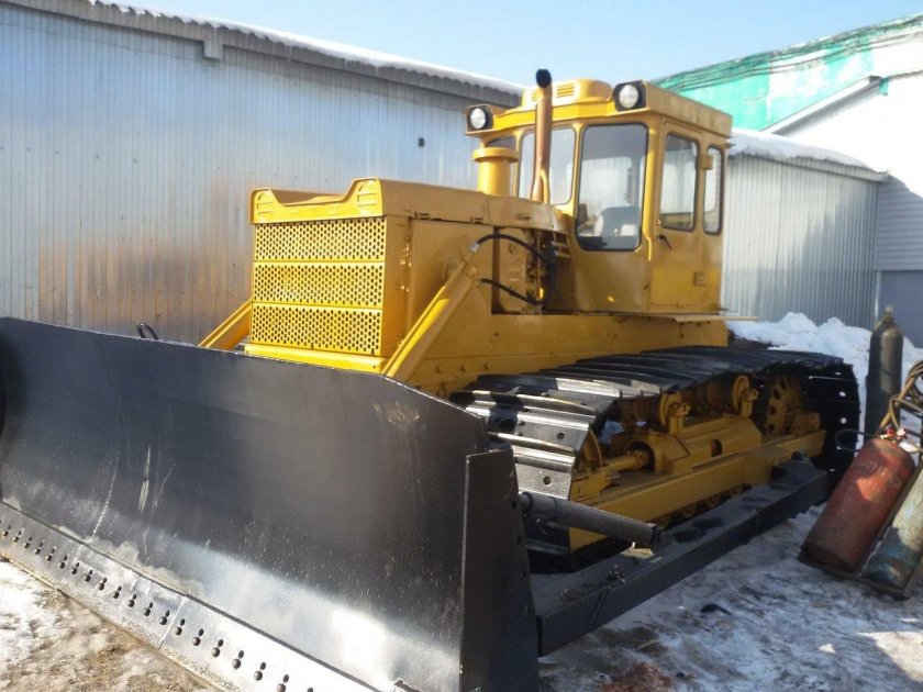 Бульдозер т-130 болотоход