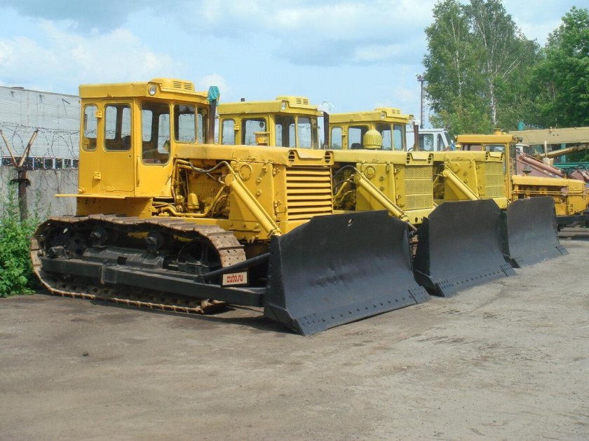 ЧТЗ 170 бульдозер