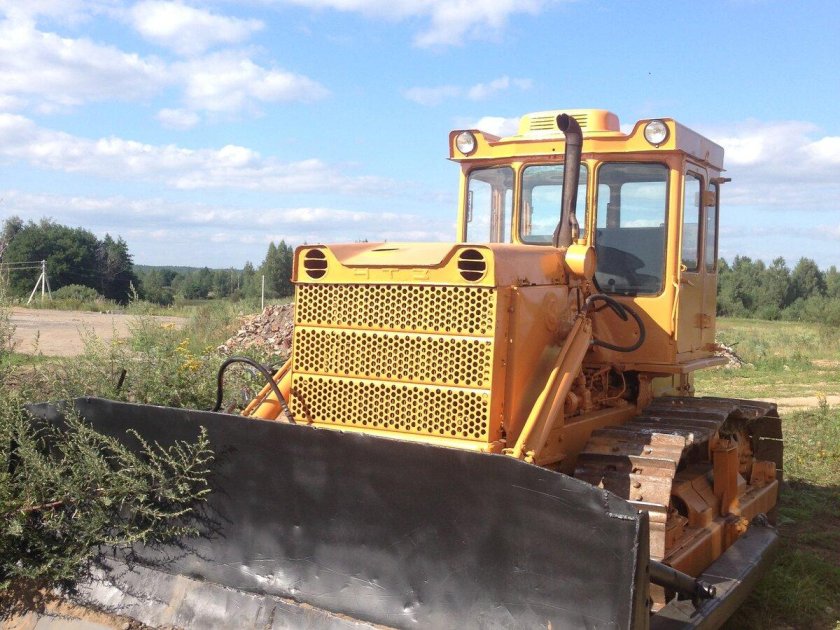ЧТЗ 130 бульдозер