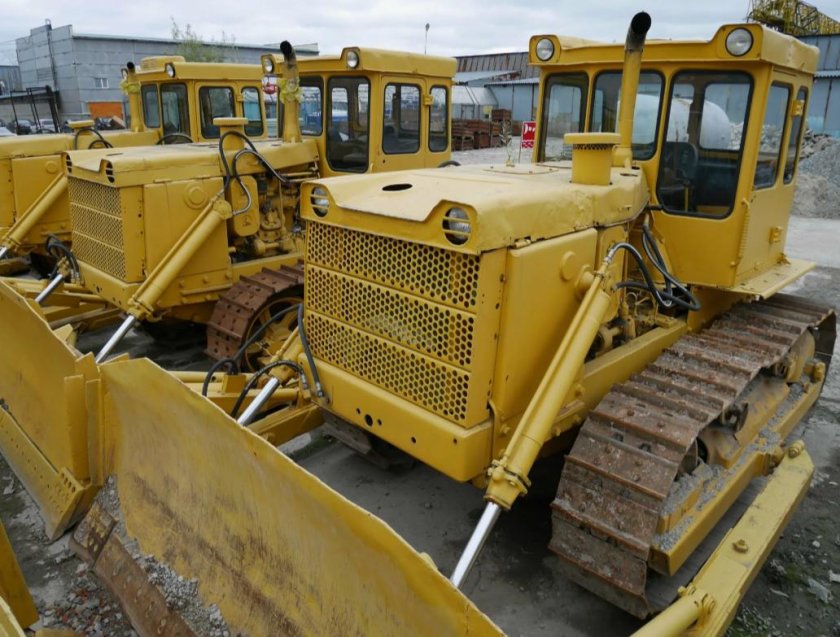 Бульдозер ЧТЗ Т-130