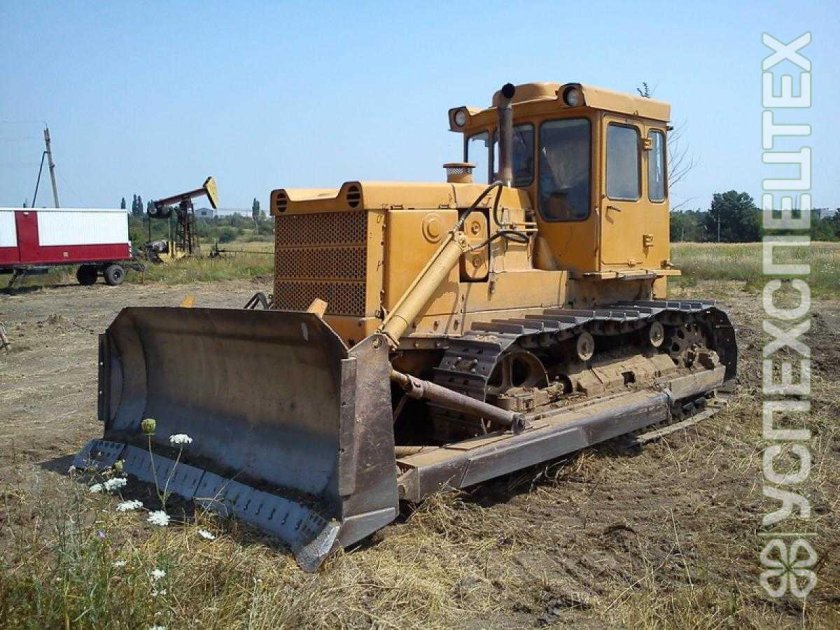 Бульдозер ЧТЗ Т-130