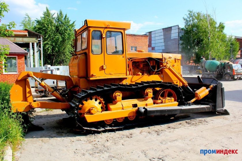 Бульдозер ЧТЗ Т-170