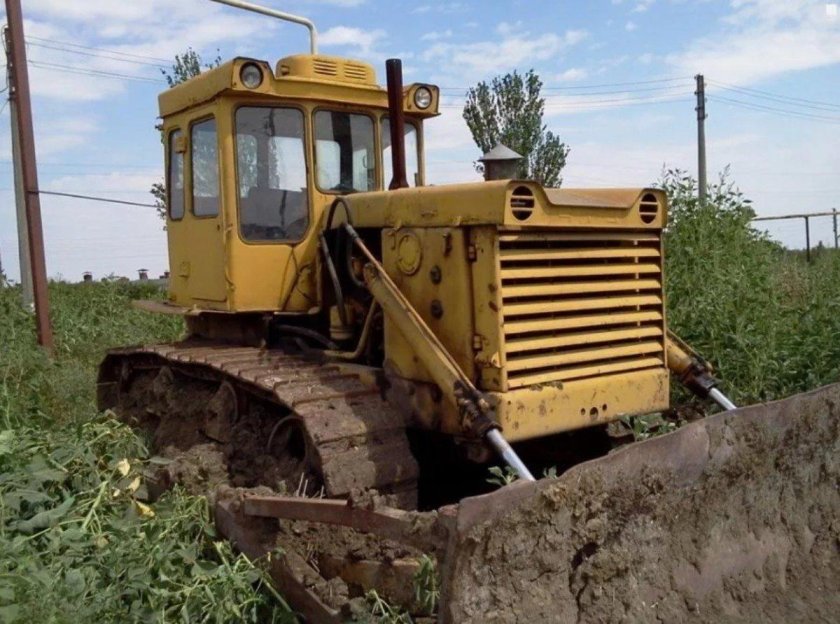 Бульдозер ДТ-130