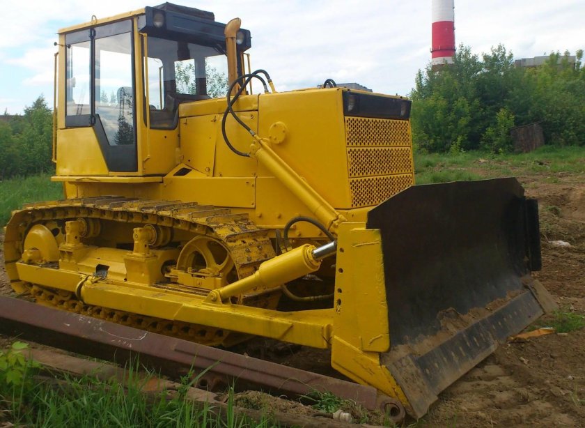 ЧТЗ 130 бульдозер