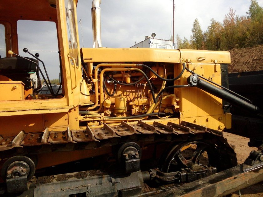 ЧТЗ 130 бульдозер