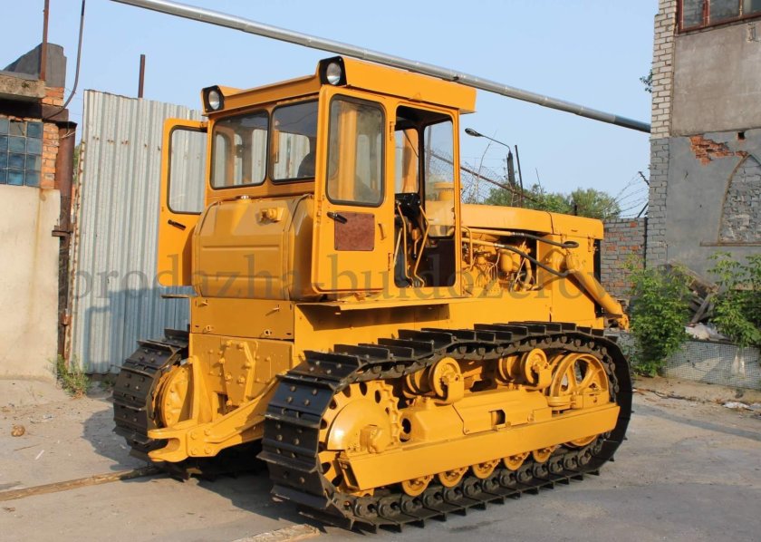 ЧТЗ 130 бульдозер