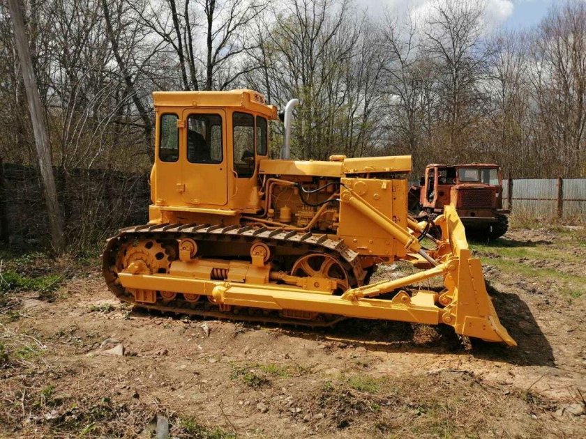 Бульдозер чтз б10м