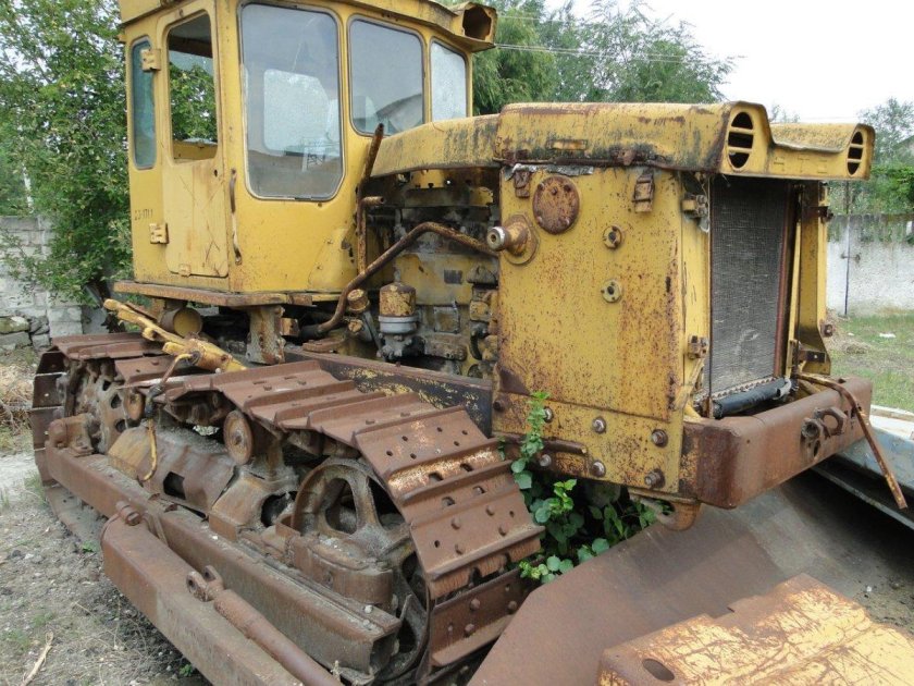 Трактор ЧТЗ 130