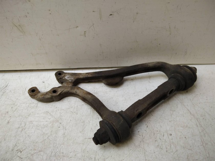 Передний рычаг Нива