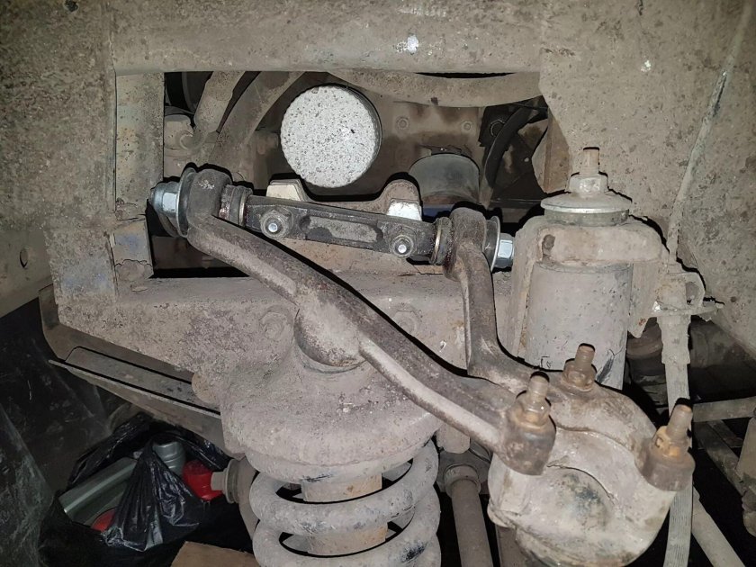 Сайлентблоки верхних рычагов Шевроле Нива