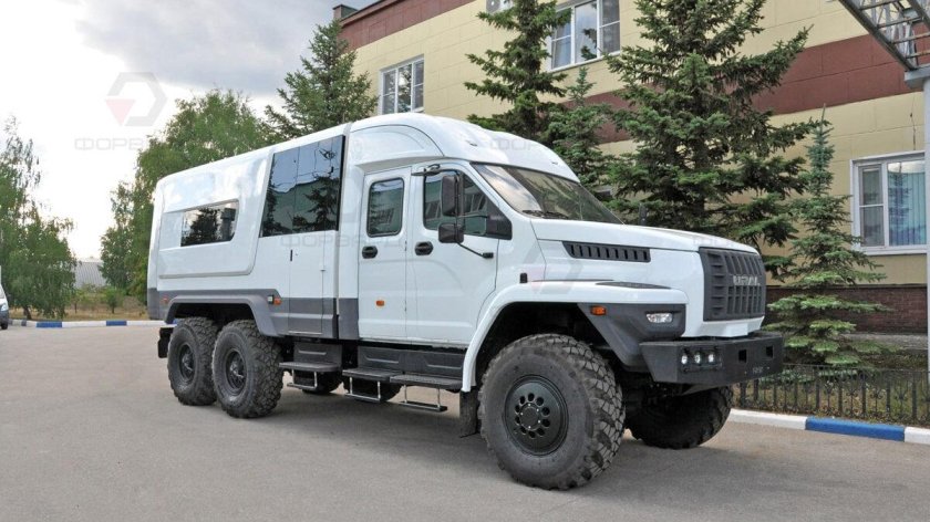 Урал Некст 6х6 автодом